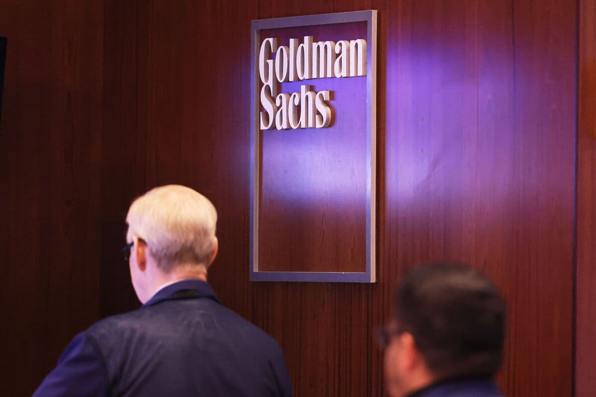Goldman Sachs Introduces Loyalty Oath for Junior Bankers to Combat Private Equity Poaching