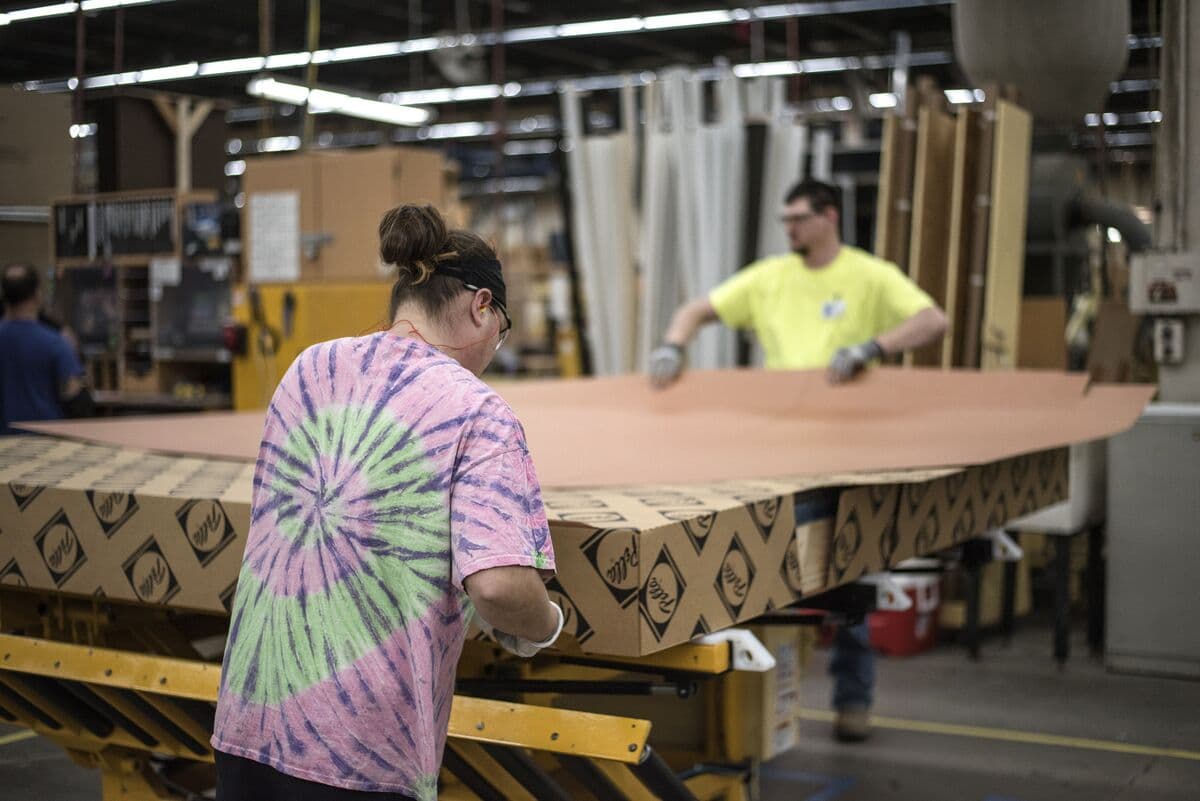 US Labor Market Shows Signs of Cooling: January Job Growth Falls Short of Expectations