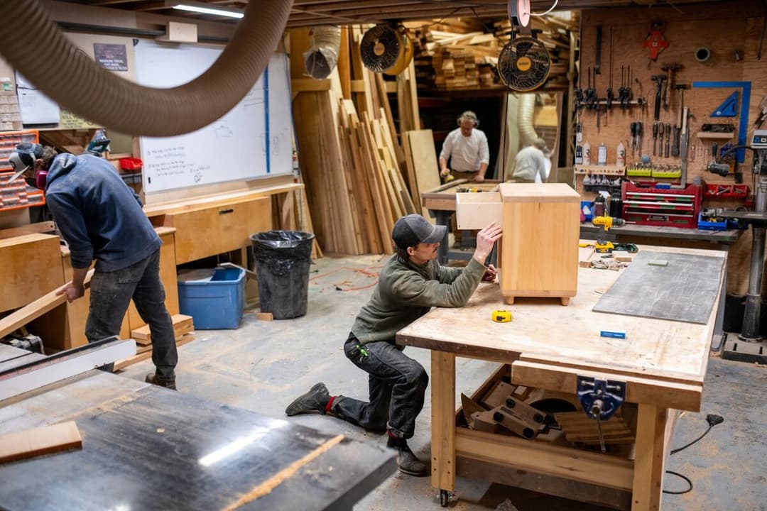 Canada's Job Market Surges: 87,800 New Jobs Added, Unemployment Drops to 6.6%